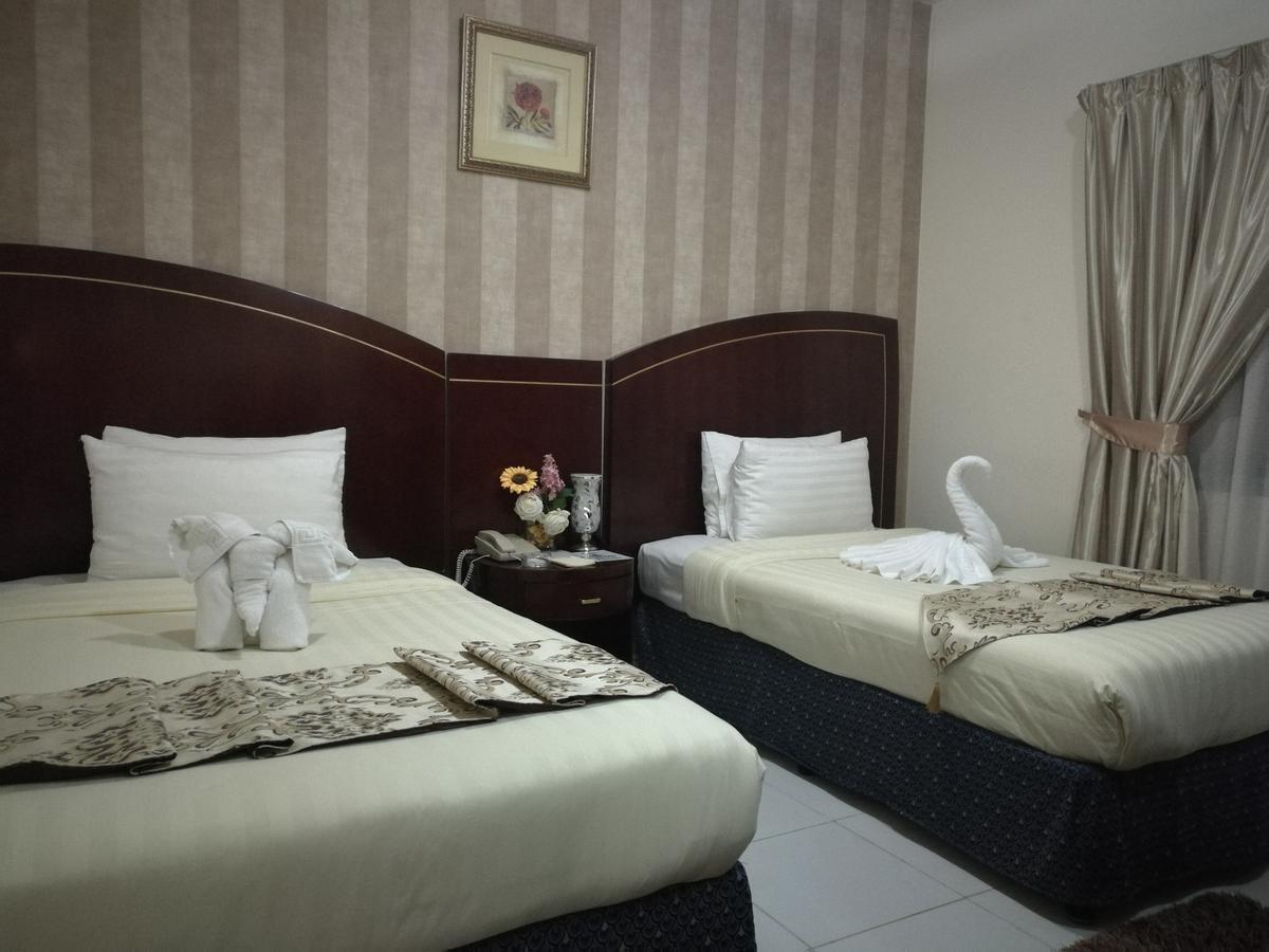 Royal Crown Suites Sharjah Exterior photo