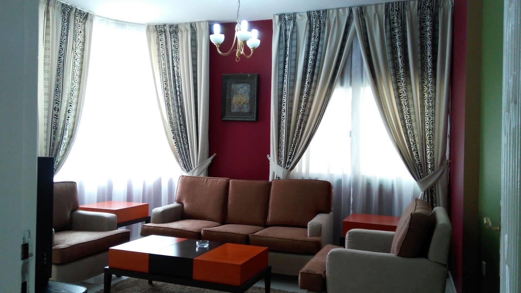 Royal Crown Suites Sharjah Exterior photo